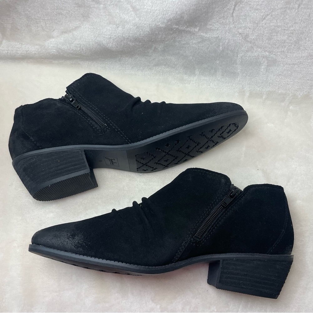 ZODIAC Women's Hope Shooties Booties Black Suede NWOB size 9.5 Bโ 224 - Picture 9 of 13